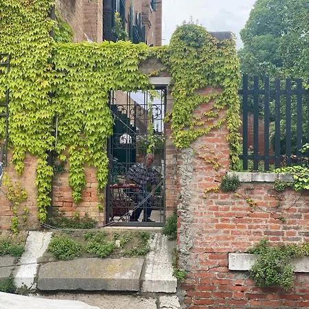 San Isepo Corte Διαμέρισμα *