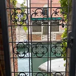 San Isepo Corte شقة البندقية